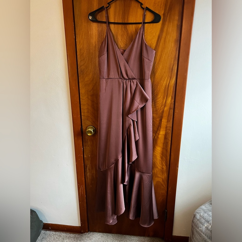 NWOT Lulus Enchanted Moments Mauve Pink Satin Ruffled HighLow Dress, size medium